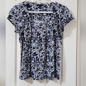 Sz M Tommy Hilfiger Blue, Black, White Floral Scroll Top